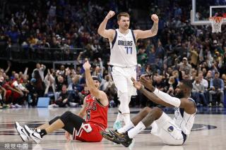 库里在最后 库里在最后